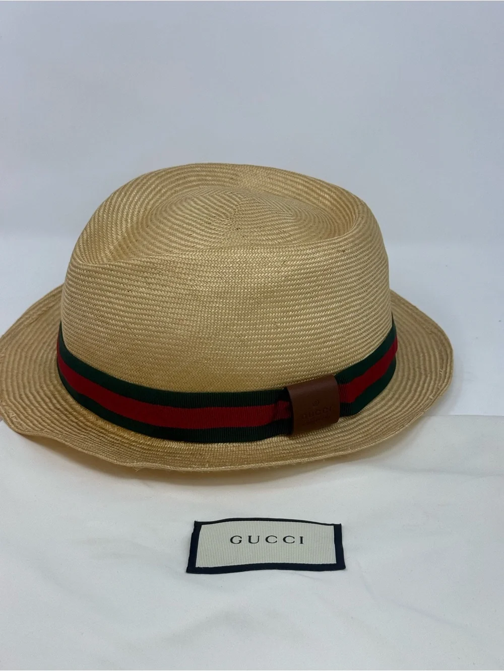 Gucci 100% Authentic  Vintage summer 2010   w/ dust bag  Size Large
